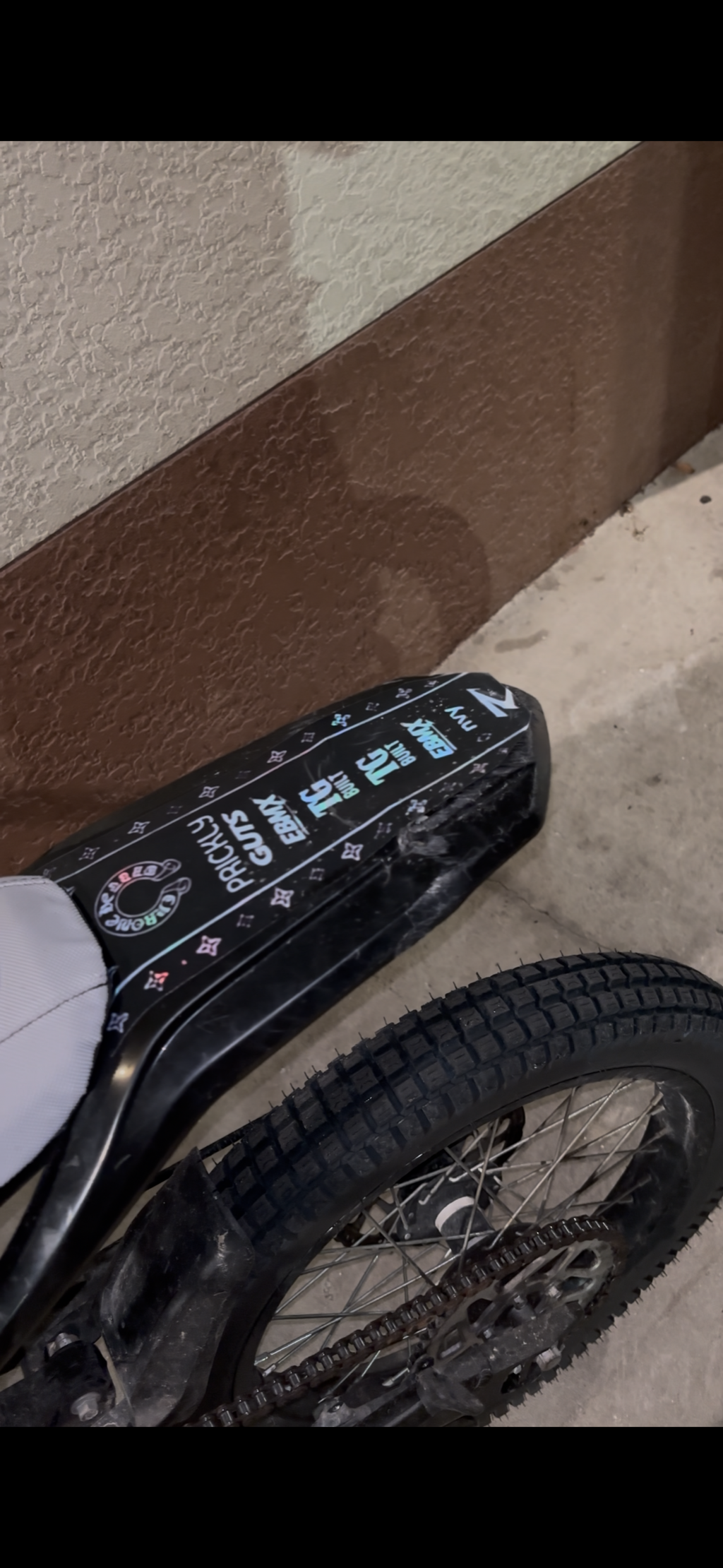 rawr mantis rear fender decal
